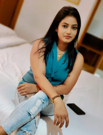 Call Girl Fenna in Bangalore