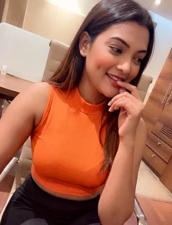 Call Girl Fawiza in Bangalore
