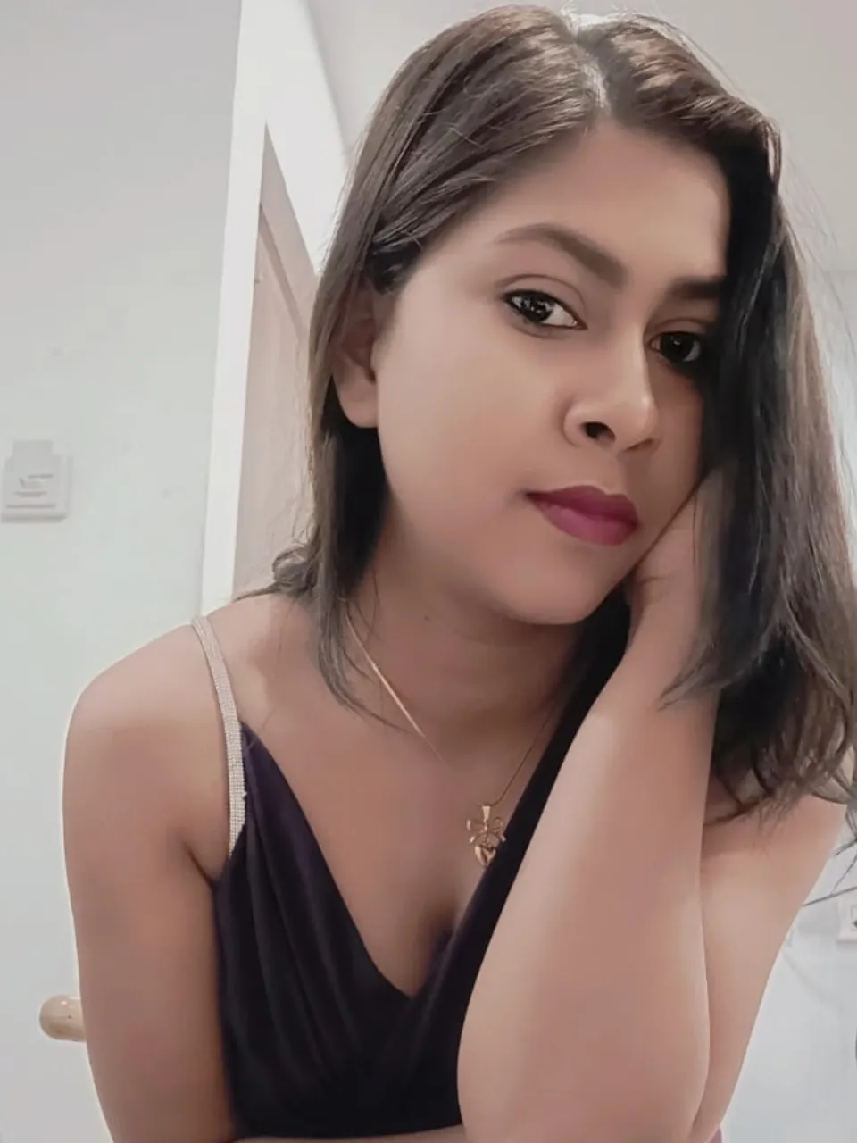 Verified Air Hostess Escort in Naidu Layout